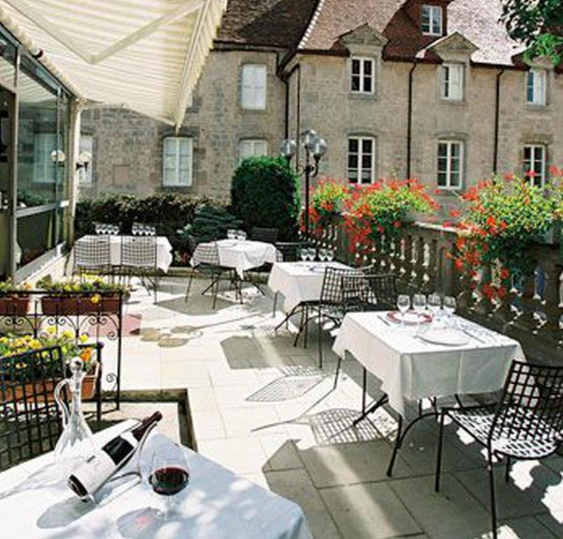 CHEVAL BLANC RESTAURANT IN THREE KINGS HOTEL - Picture of Cheval